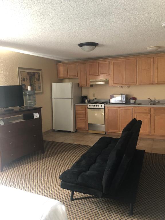 GuestHouse Inn & Suites Eugene/Springfield Photo 9