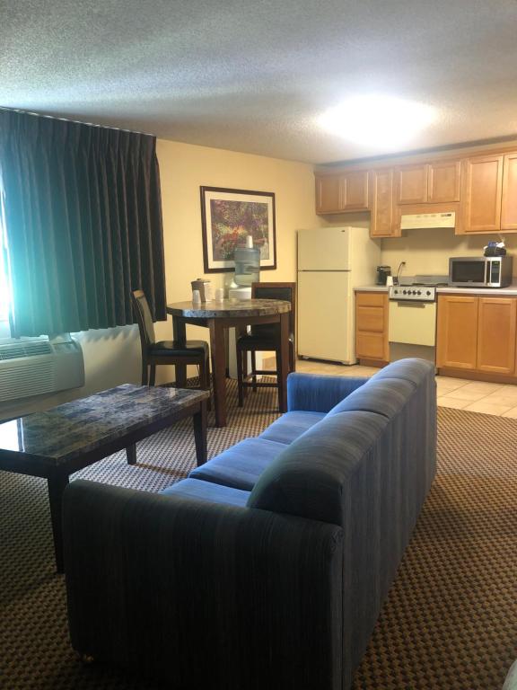 GuestHouse Inn & Suites Eugene/Springfield Photo 11