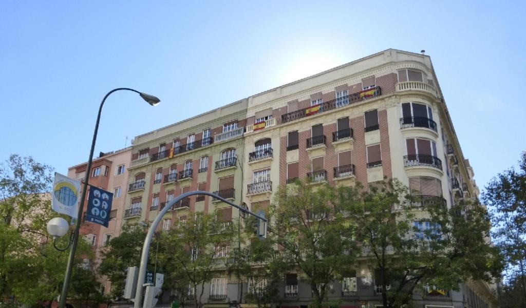 Velazquez Suites photo