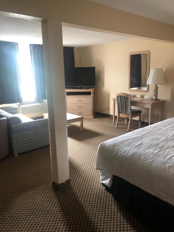 GuestHouse Inn & Suites Eugene/Springfield Photo 20