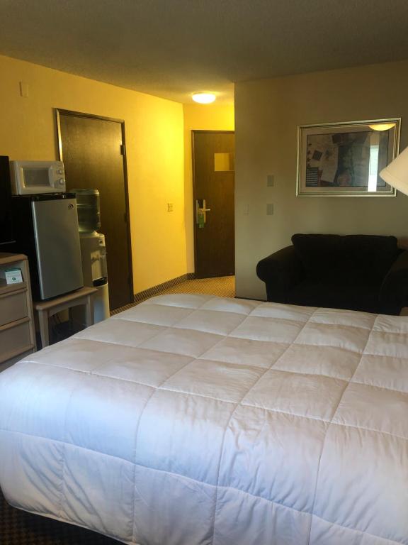 GuestHouse Inn & Suites Eugene/Springfield Photo 32