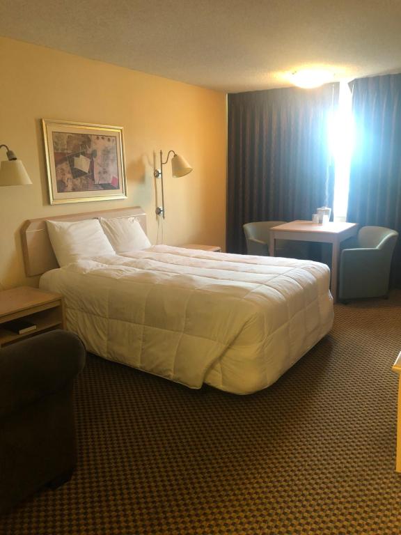 GuestHouse Inn & Suites Eugene/Springfield Photo 33