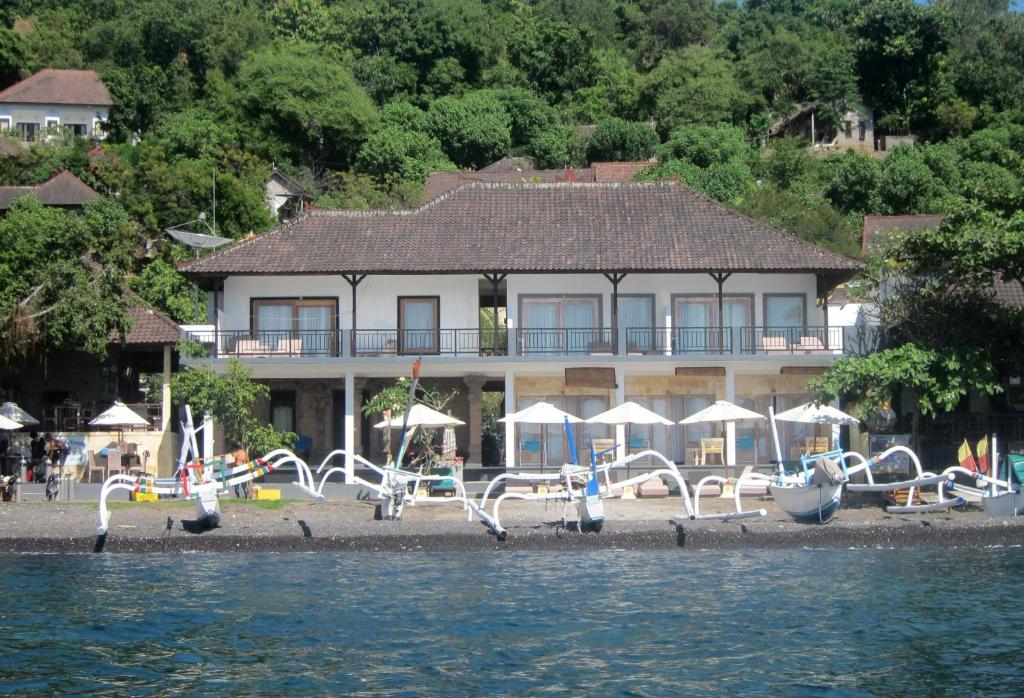 Galang Kangin Bungalows