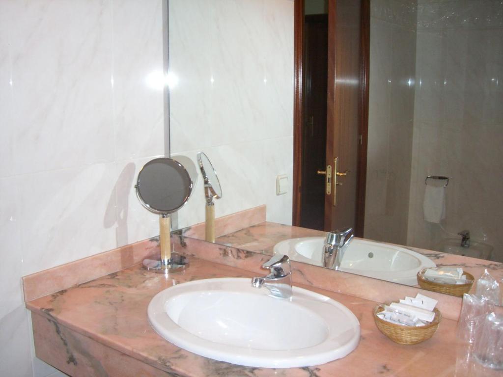Hotel La Seu photo