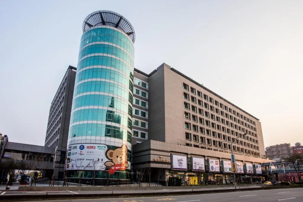 Fullon Hotel Taoyuan Airport Access MRT A8, hotel in Guishan