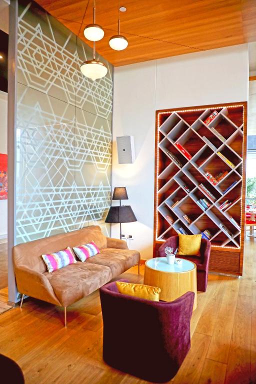 Bar/lounge
