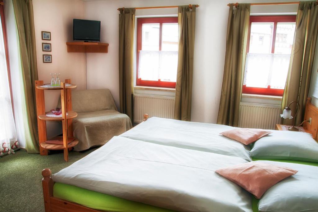 Fruhstucks Pension Zum Postillion — Hotel in Klingenthal