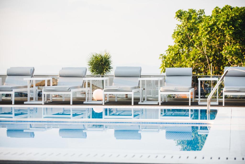 Crystal villas & suites photo