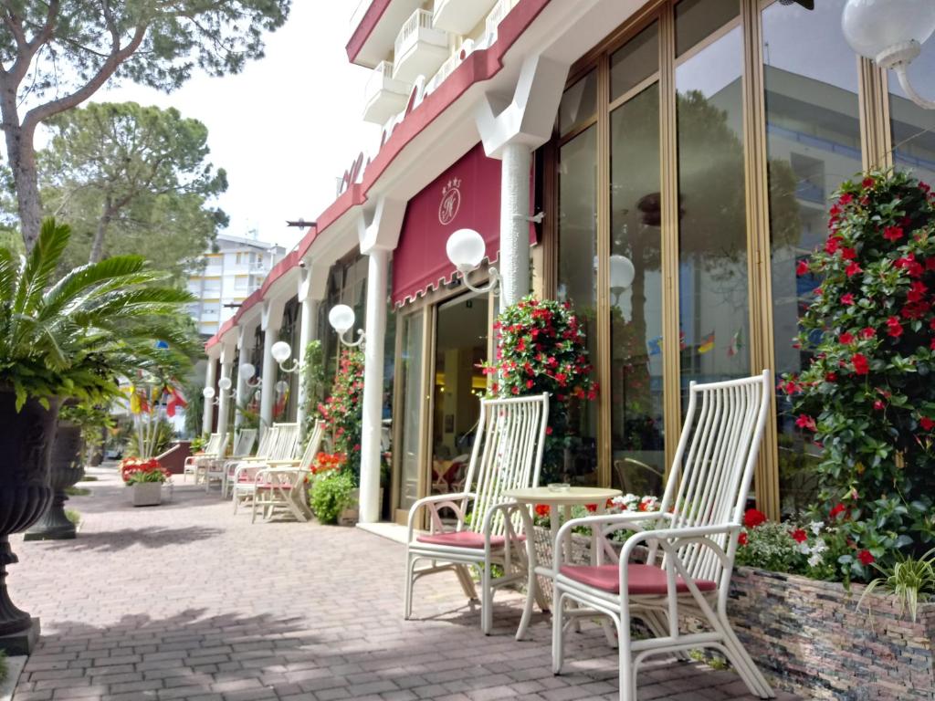 Hotel Astoria — Restauracje i bary in Bibione, Wenecja Euganejska