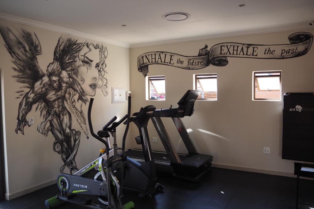 OR Tambo Self Catering Apartments, The Willows photo