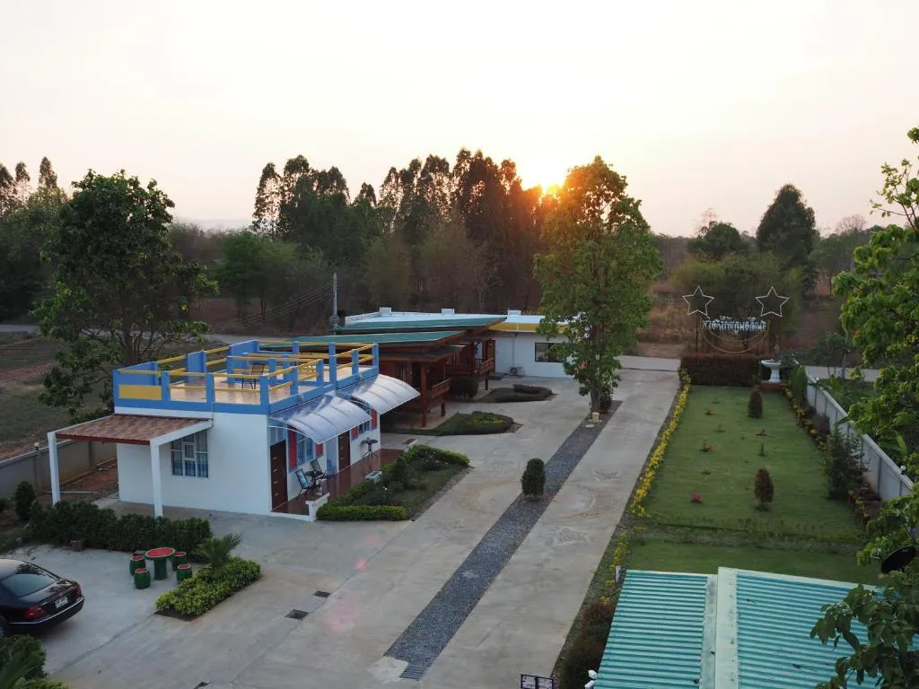 Chomduen Phu Kao Resort，位于Non Sang的酒店