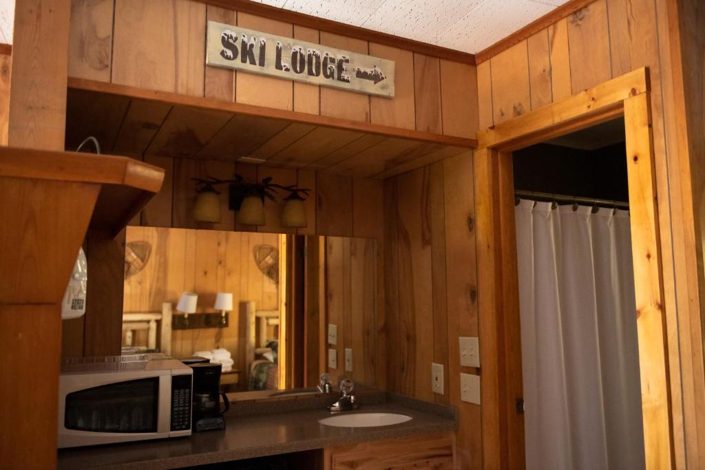 Trekker, Treehouses cabins and lodge rooms photo