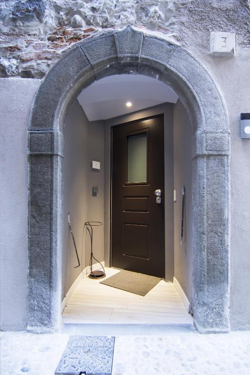 LA QUADRA - cozy suites in Iseo old town, 50m from lake promenade photo