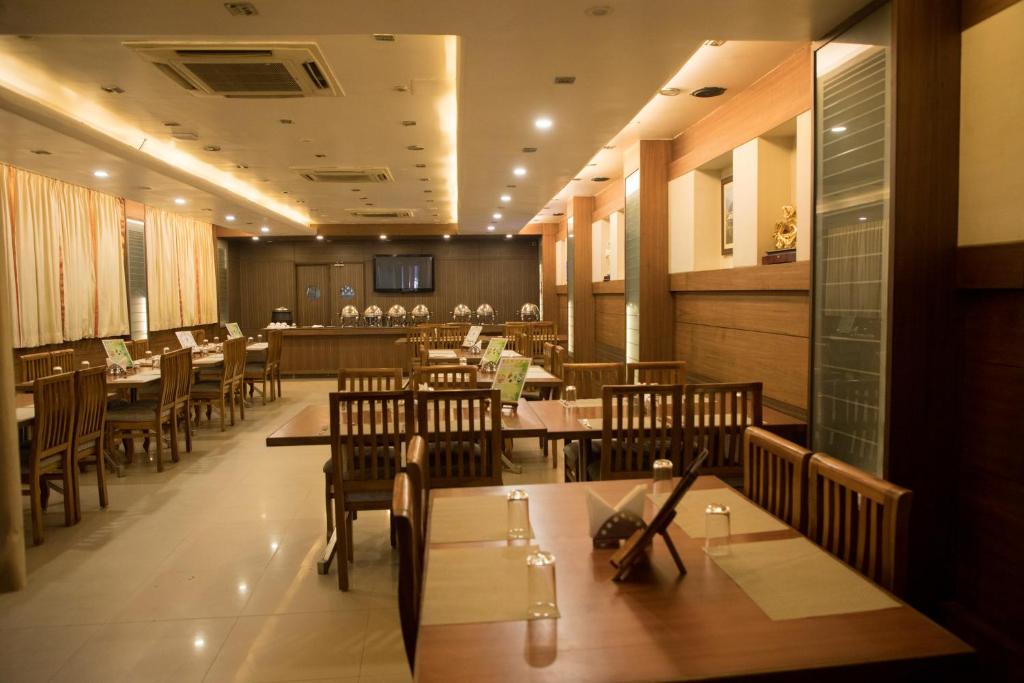 모스크바 호텔 (Moskva Hotel)