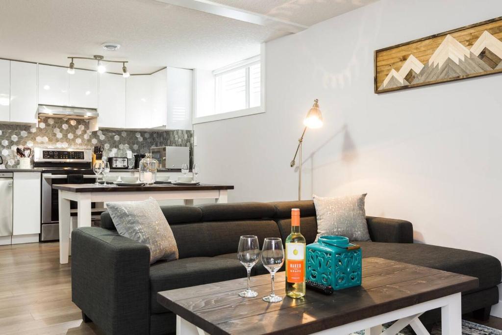 Modern Executive Suite I Complimentary Netflix & Parking 전경