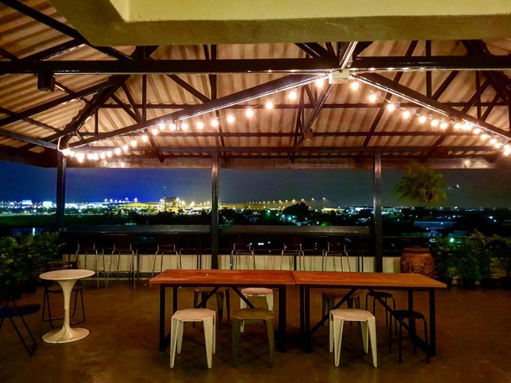 Restaurant, Yamyen Hostel in Bangkok