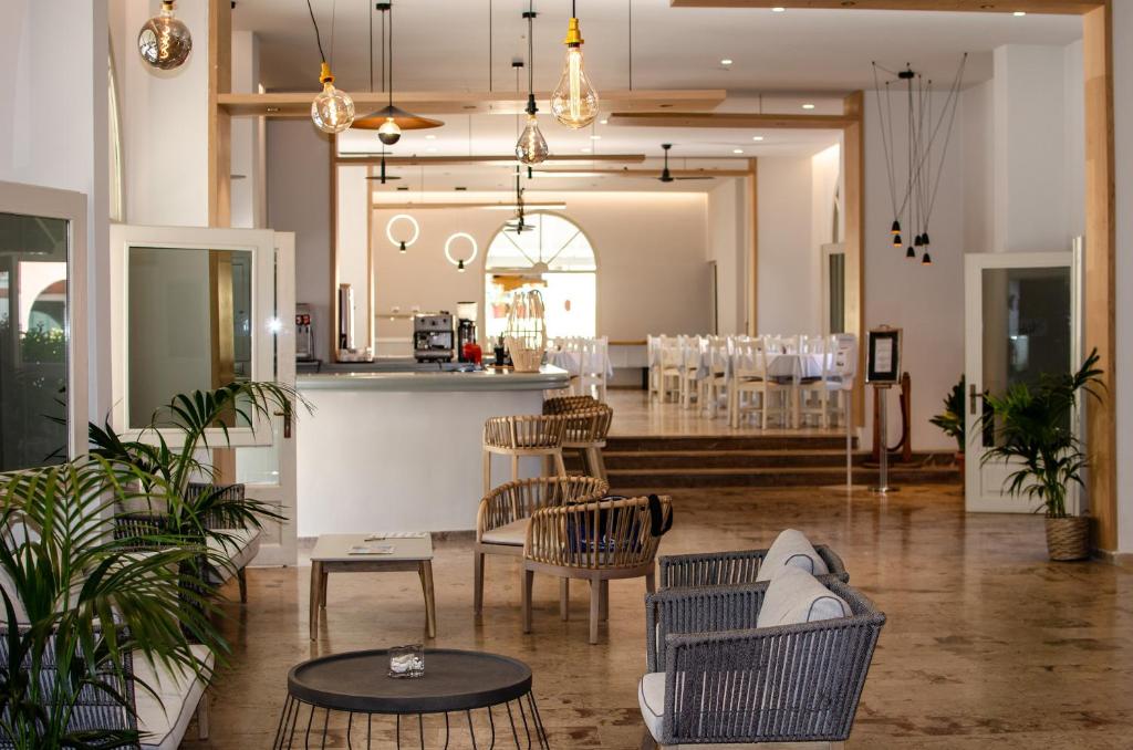 Hotel Alkionis — Restaurant & bars in Moraitika, Ionian Islands