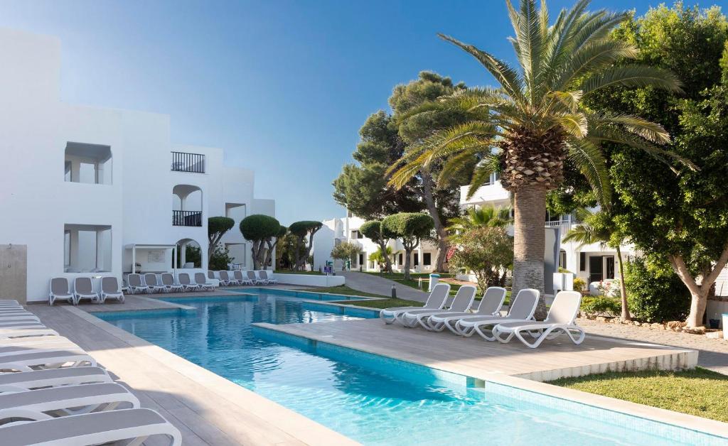 Hotel Palia Dolce Farniente 3 Sup — Swimming pool in Cala d´Or, Balearic Islands