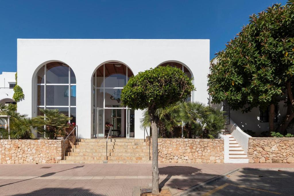 Hotel Palia Dolce Farniente 3 Sup — Hotel building in Cala d´Or, Balearic Islands