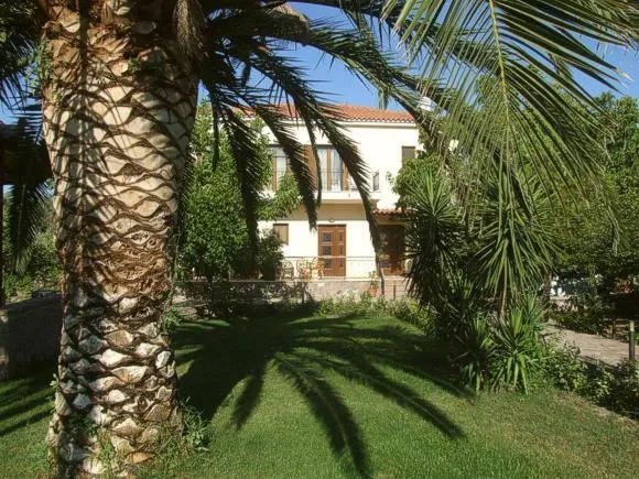 Nadia Apartments, hotel in Mithymna