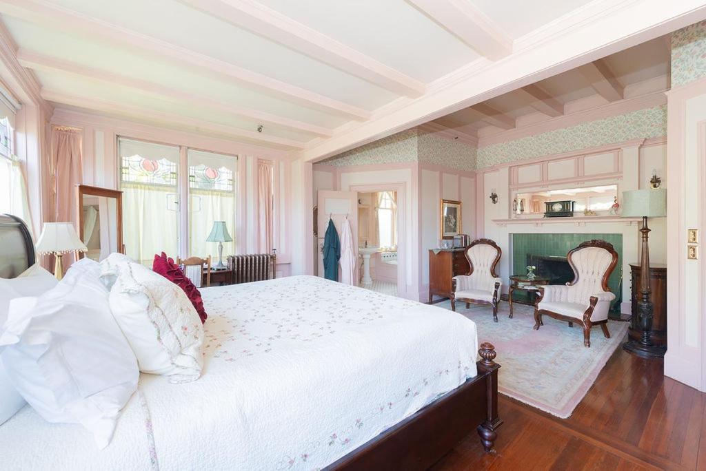 Beaconsfield Bed and Breakfast - Victoria