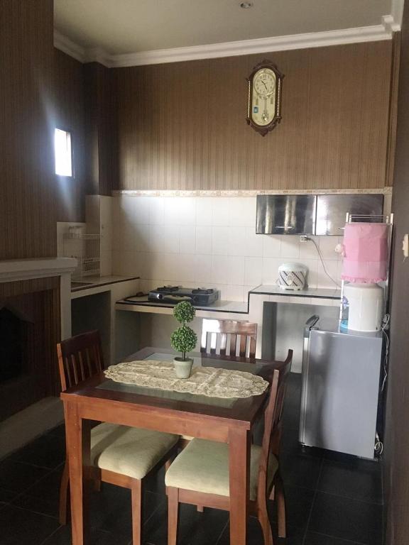 Villa Homestay Cijeruk Lembang In Lembang Indonesia Wander - 