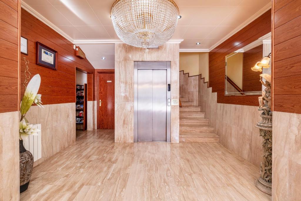 フロント・ロビー