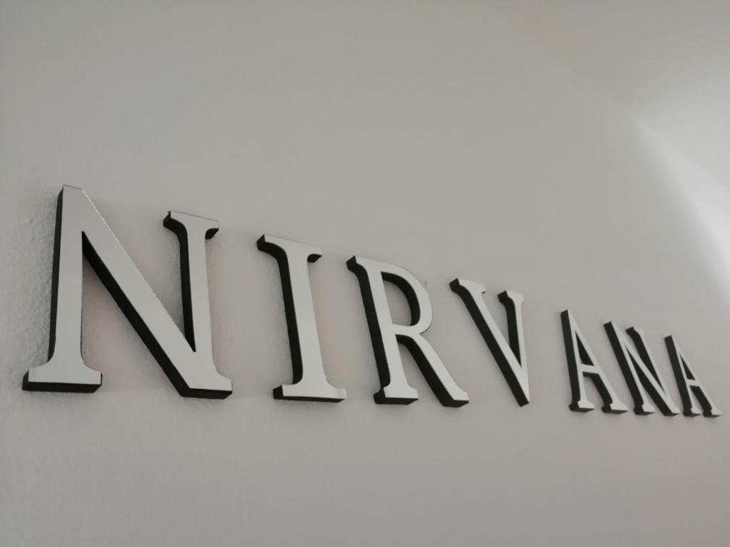 Apartment Nirvana, Ražanj