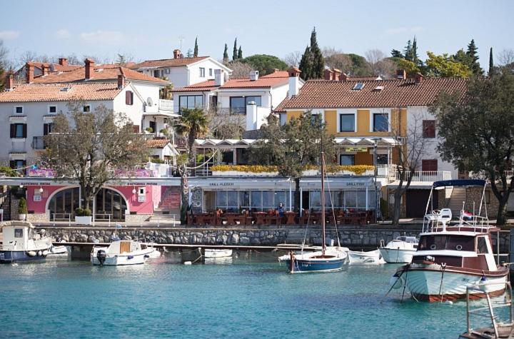 Apartman M&S, Njivice