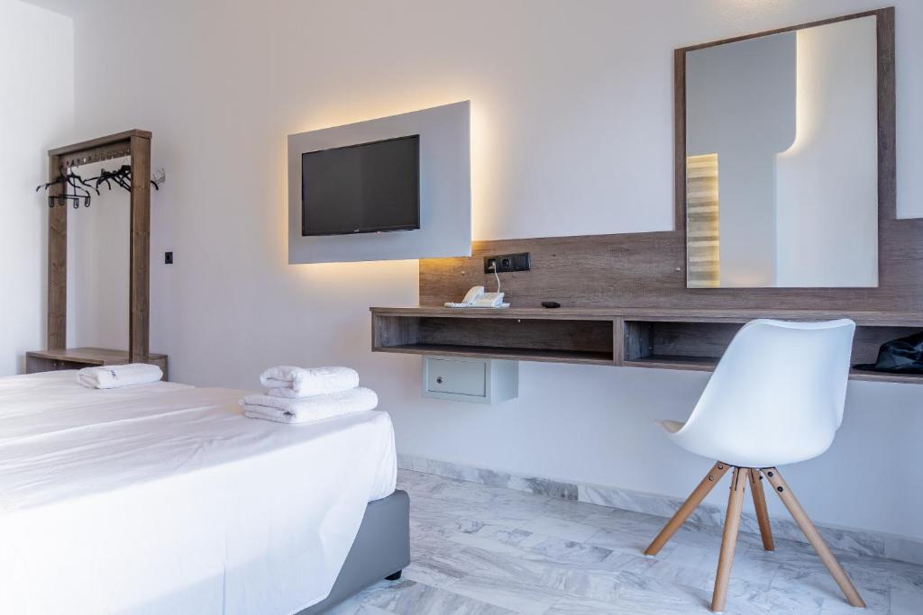 Bright Star — Hotel rooms in Faliraki, South Aegean