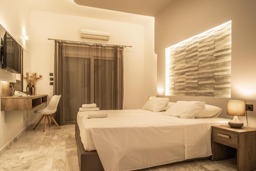 Bright Star — Hotel rooms in Faliraki, South Aegean