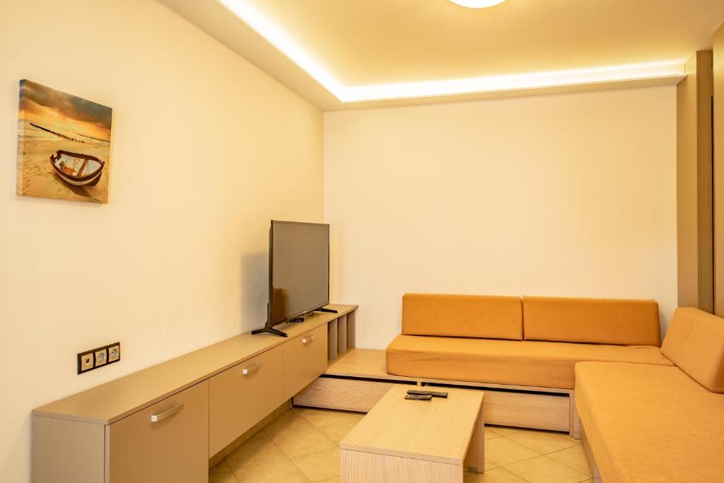 Bright Star — Hotel rooms in Faliraki, South Aegean