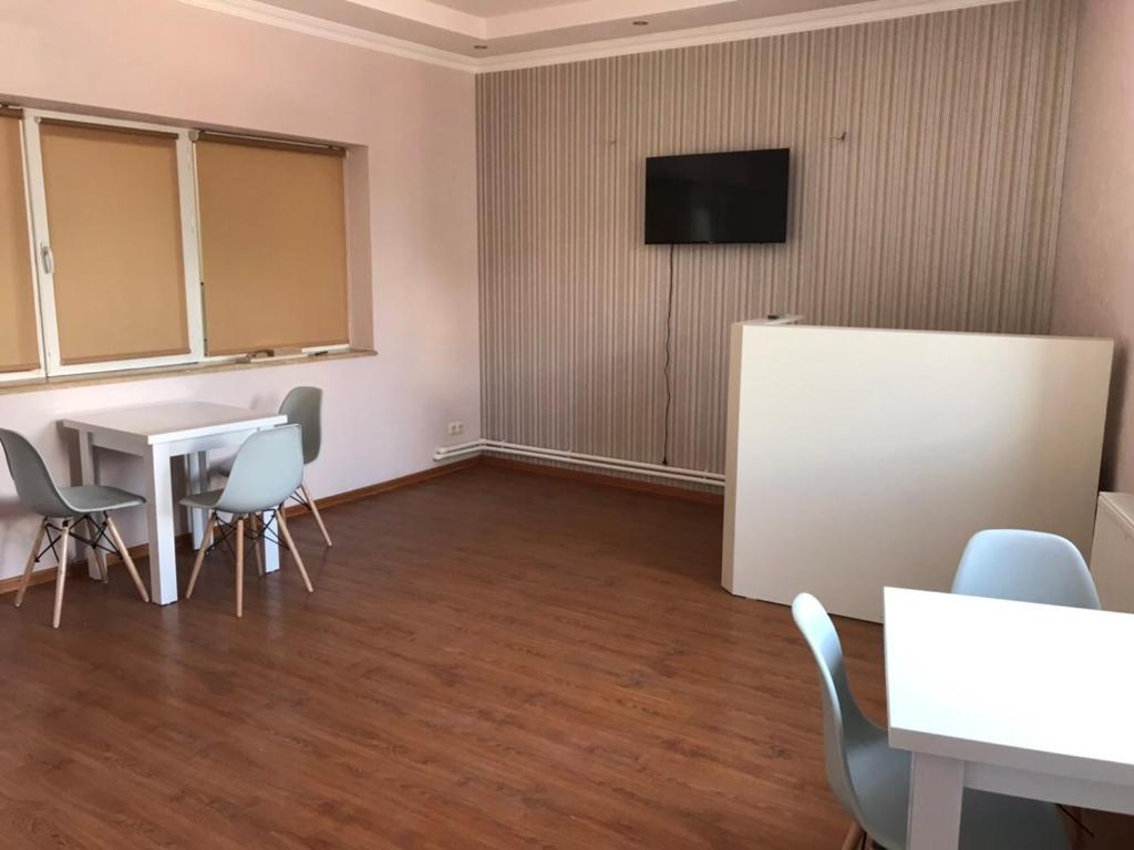 Kitchen, Liko Hostel in Yerevan