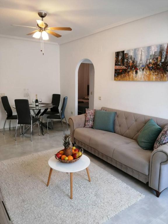 Vero Vijola in Torrevieja, Torrevieja