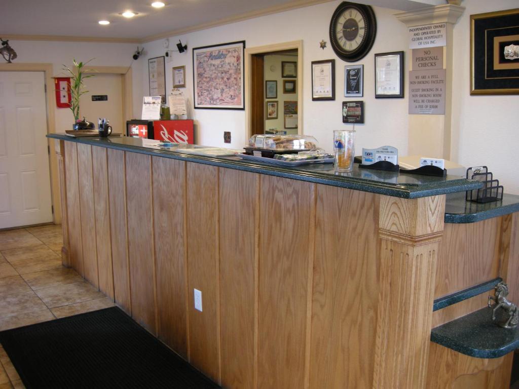 Americas Best Value Inn Pendleton photo