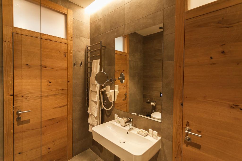 Hotel Ramonda photo