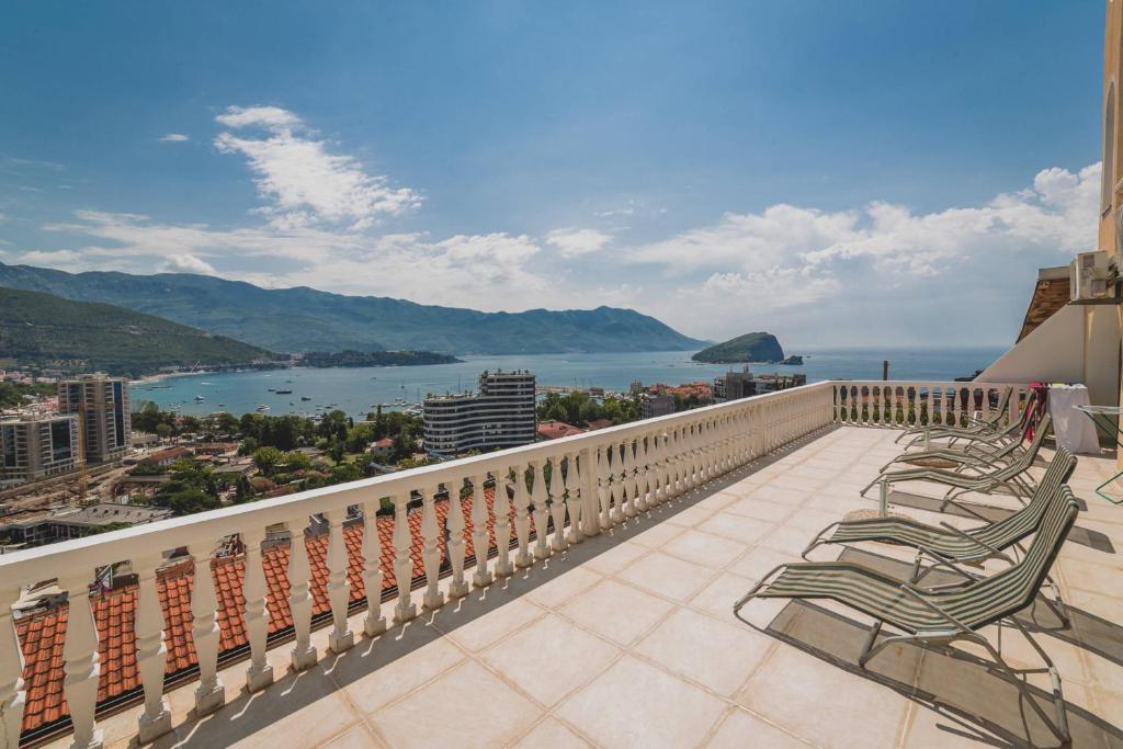 Apartments Ana — Hotel in Budva