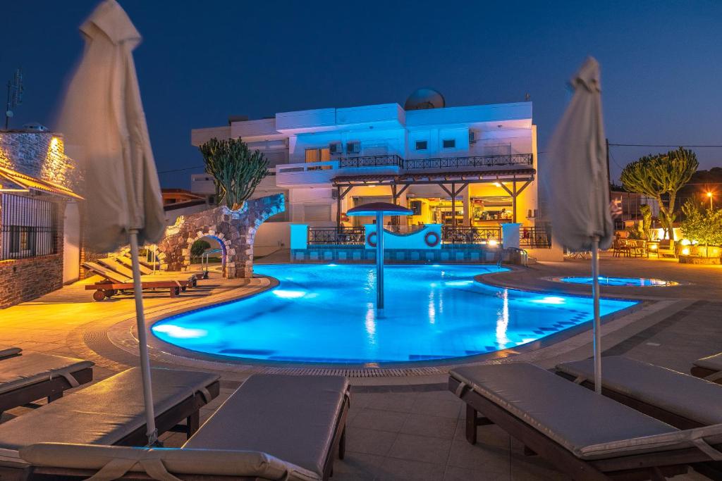 Bright Star — Swimming pool in Faliraki, South Aegean