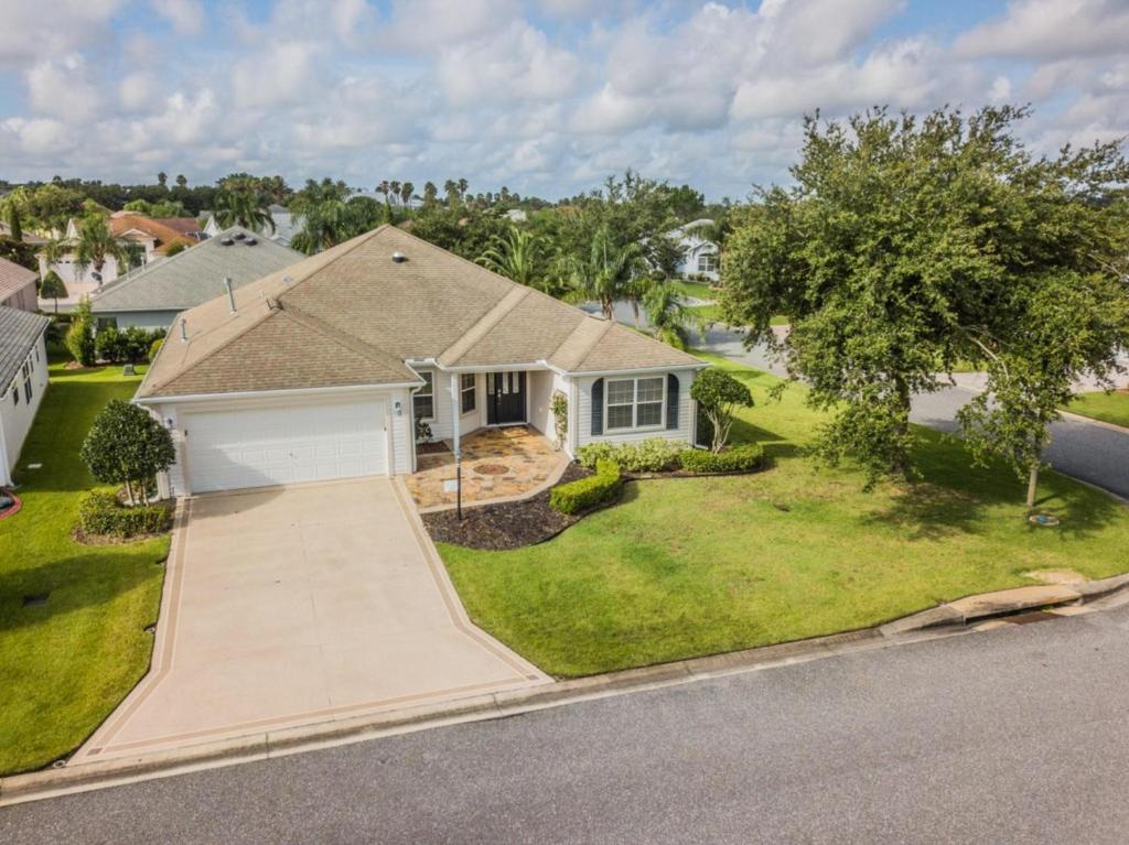 Holiday homes for golf in The Villages, FL.