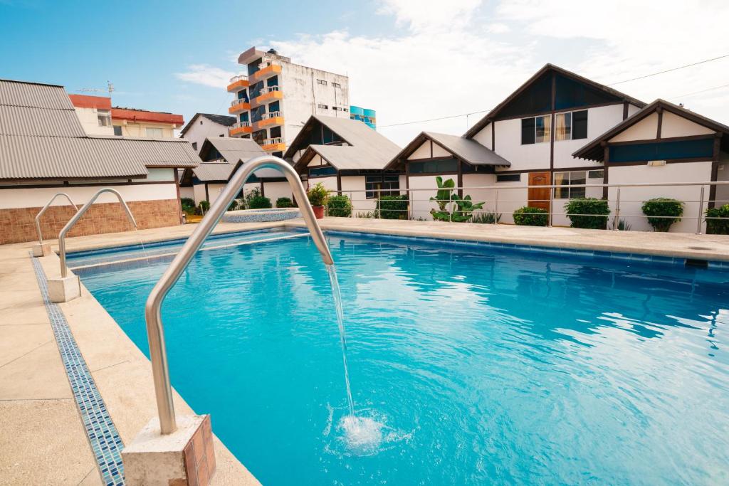 Hotel Le Castell Hotel In Atacames Ecuador Wander