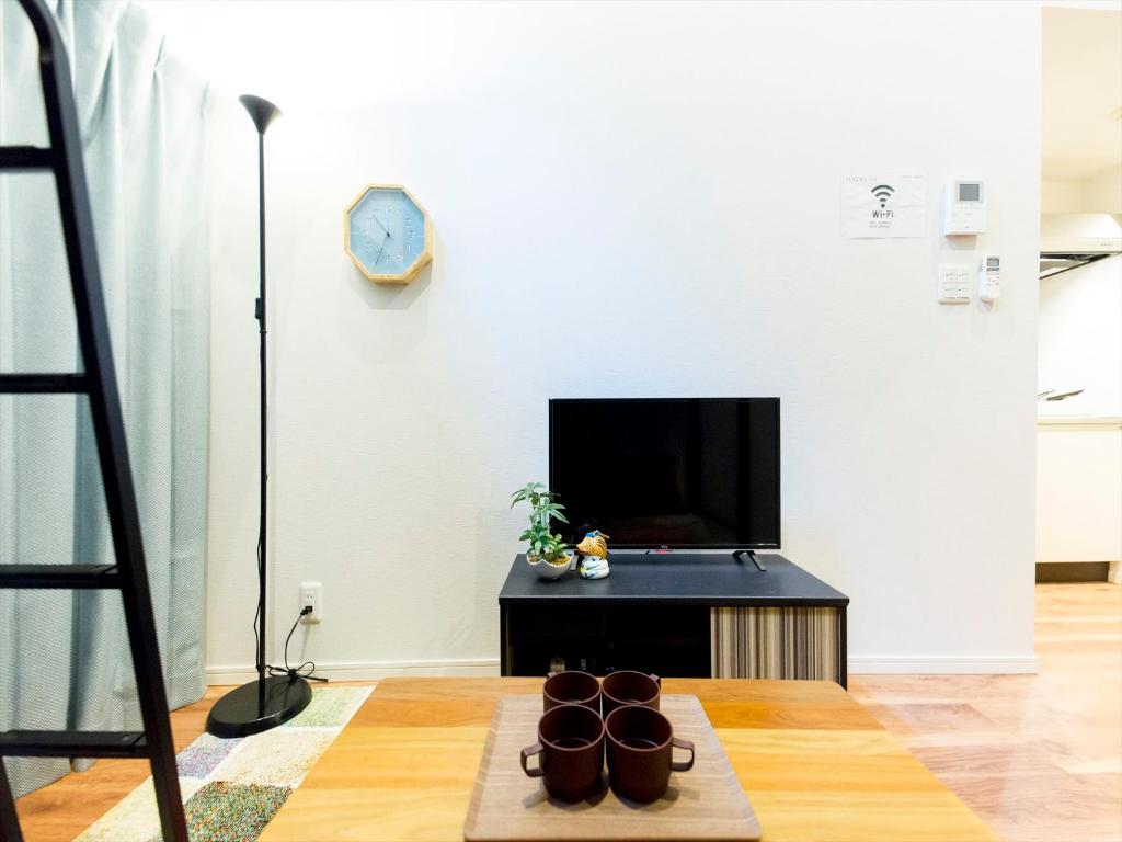 TRIP POD HIGASHI-HIE — Hotel in Fukuoka