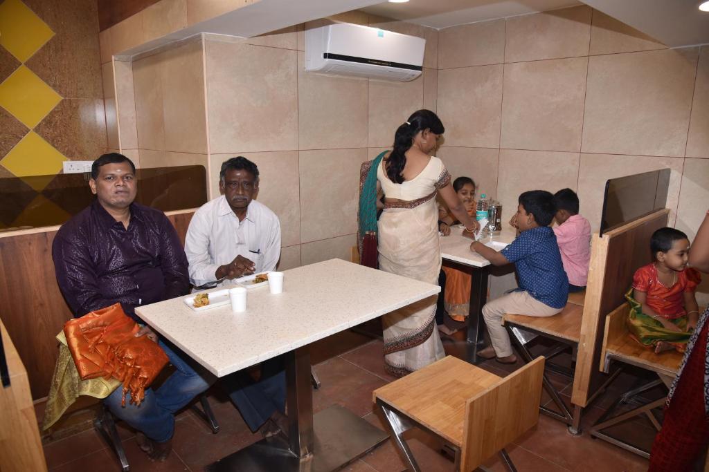 Sivamurugan Hotels photo