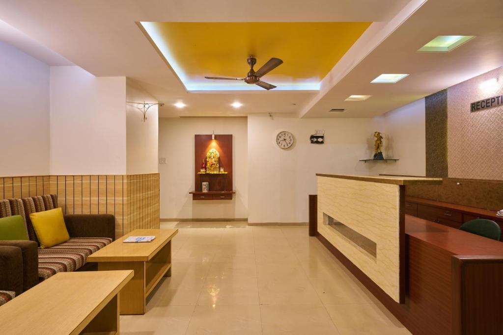 Hotel Ganeshratna Executive Kolhapur 전경