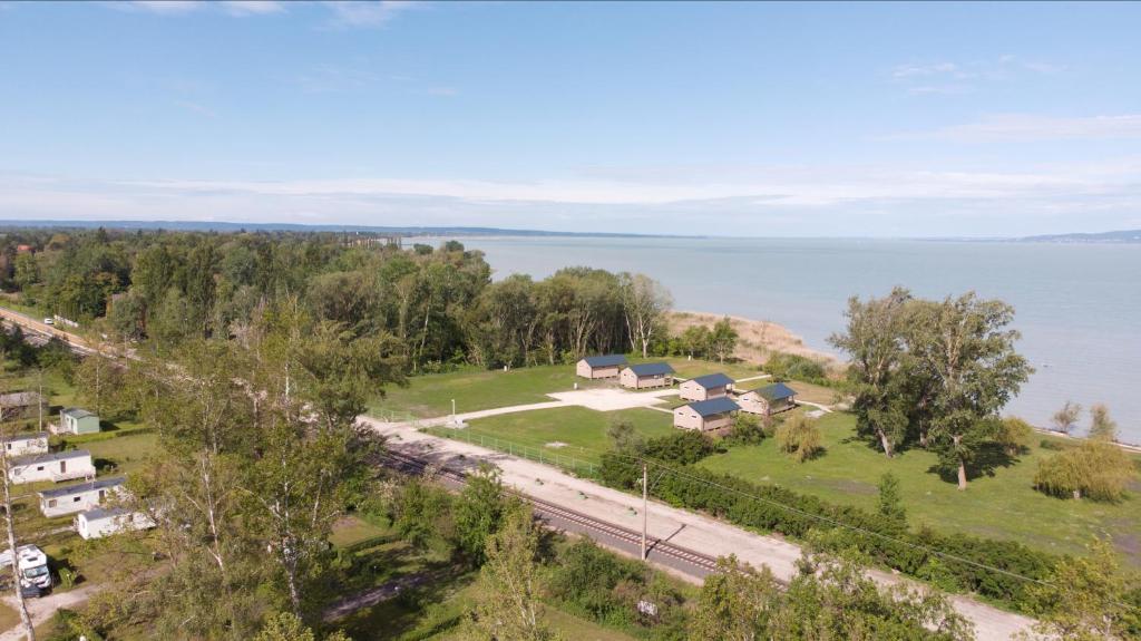 Napsugar Club es Panzio — Hotel in Balatonlelle