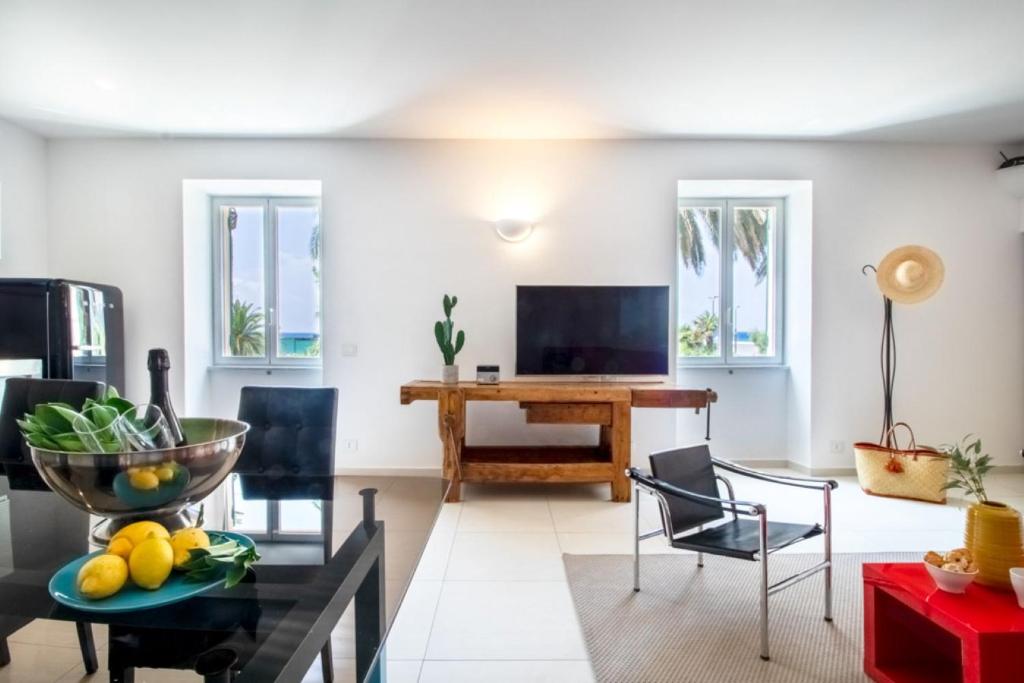 Casa Giulia - Apartment beachfront with 2 bedrooms, air conditioning and private parking, just 30 meters from the beach - 4