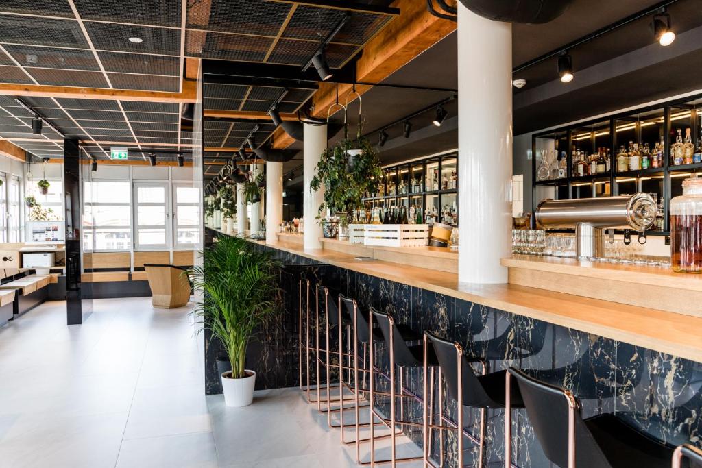 Pub/Lounge