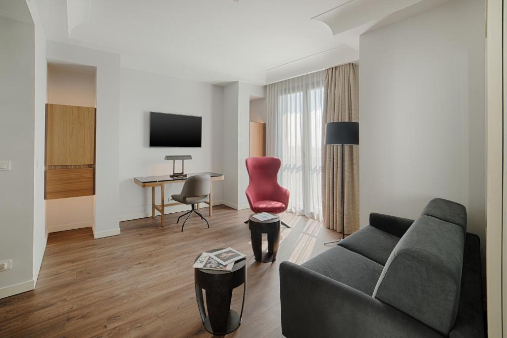 Radisson Blu Hotel Milan photo