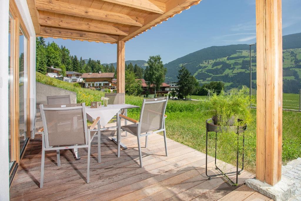 "Chalet Bergzeit" Ferienhaus mit Sauna & Wellness photo