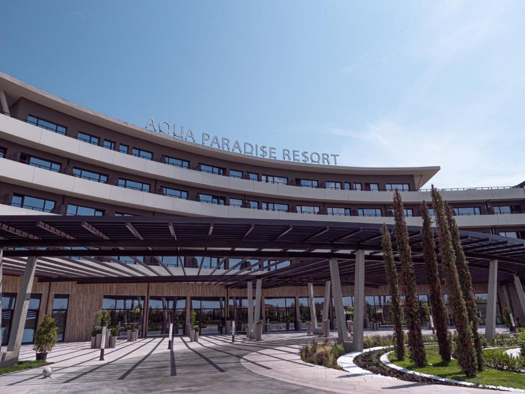 Aqua Paradise Resort & Aqua Park — Hotel building in Nessebar, Burgas Region