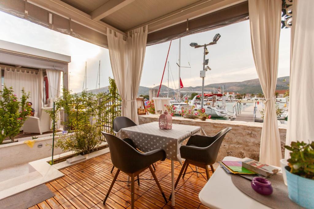 Studio Tironi, Trogir